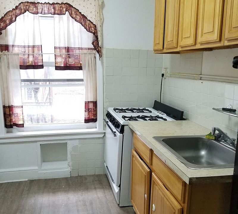 1st image of 2812 45th St #3