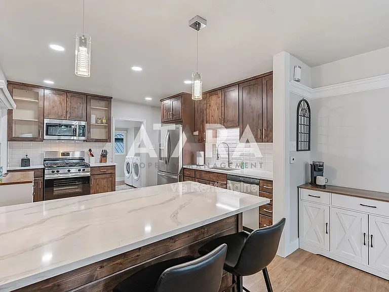 724 E Wilson Ave — Photo 19