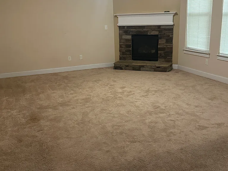 595 Highbranch Cir — Photo 17
