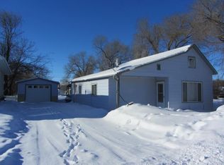 311 D St S, Glen Ullin, ND 58631