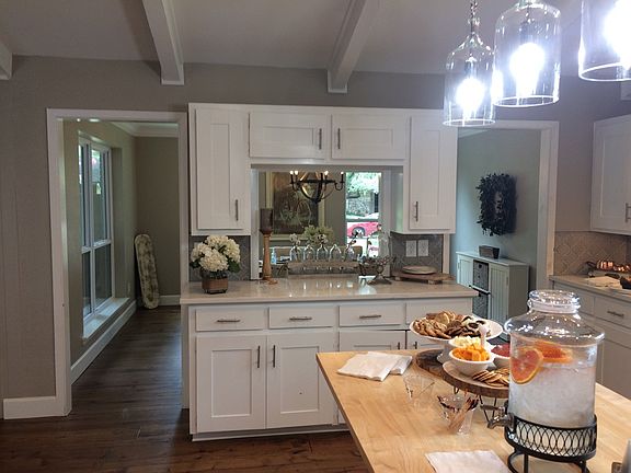 5th image of 524 Cox Dr