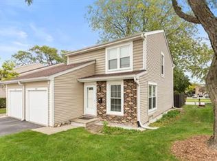 1912 Georgetown Ln, Hoffman Estates, IL 60169