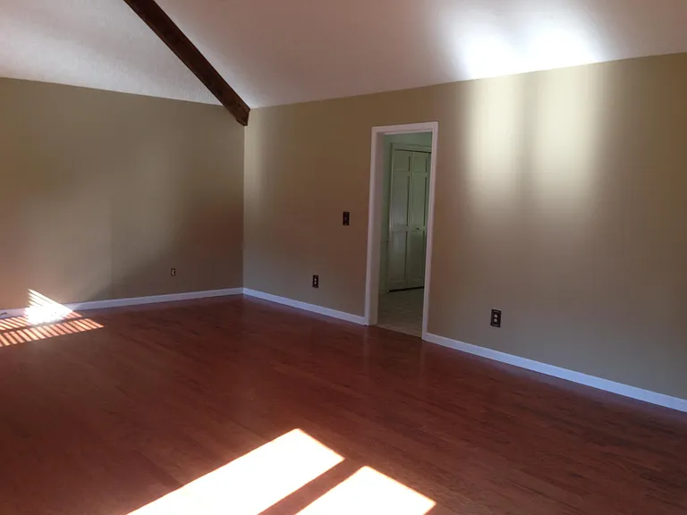 1149 Eagle Cir — Photo 6