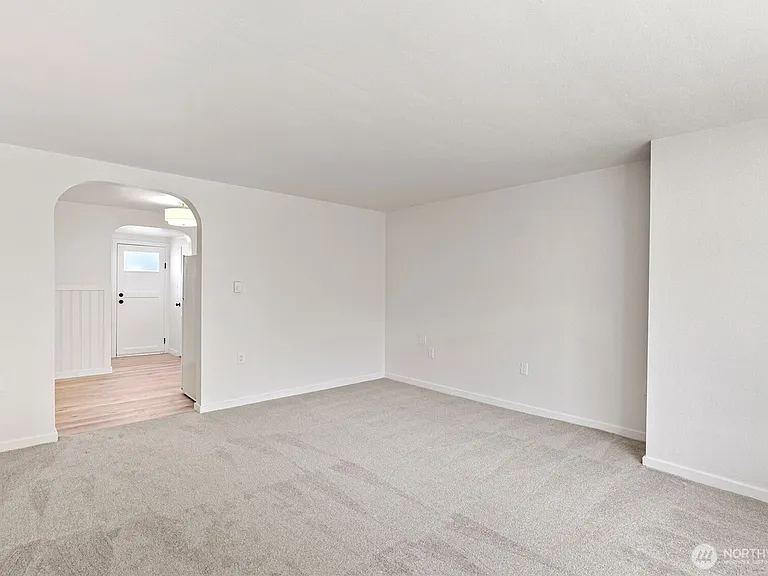 816 8th St #2 — Photo 5