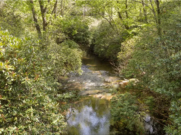 92 Covered Bridge Road, Cullowhee, NC 28723