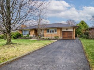216 Wales Cres, Oakville, ON L6L 3X7