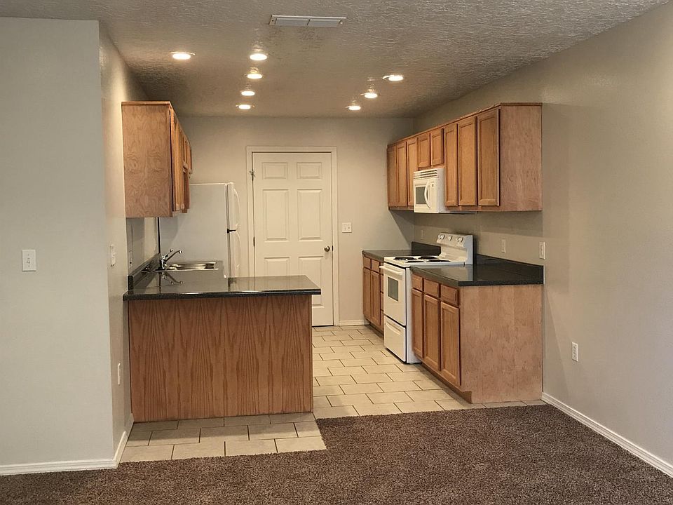 living room to kitchen