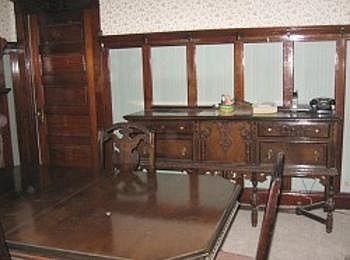 Plenty of space in dining room