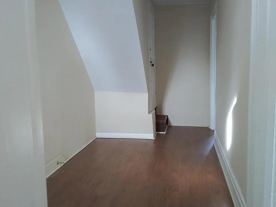 Foyer/ Hallway