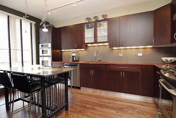 5th image of 2673 N Greenview Ave APT B