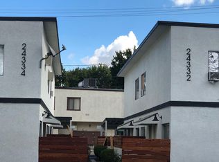 24332 Chestnut St #8, Newhall, CA 91321