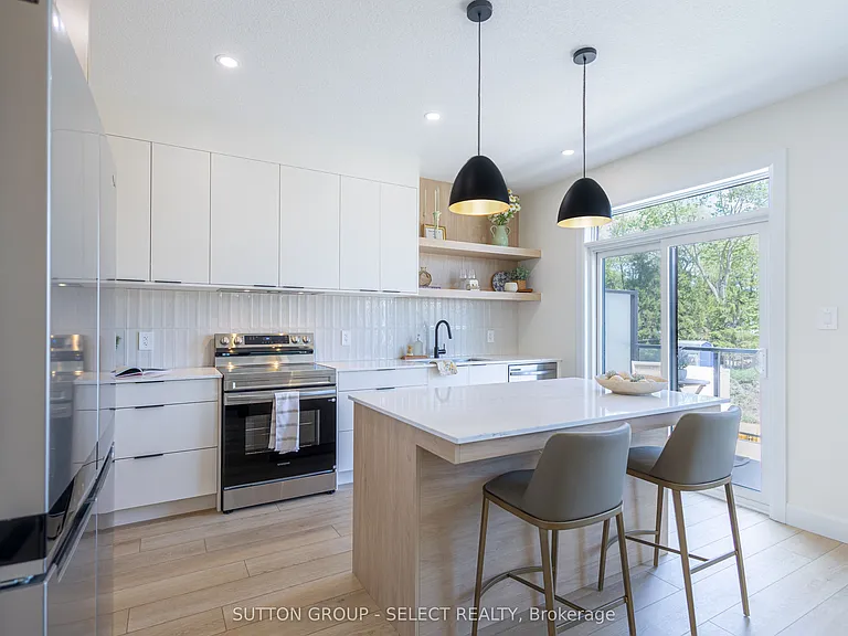 233 Upper Queen St #18 — Photo 17