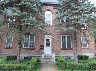 18 Mangam St, Cohoes, NY 12047
