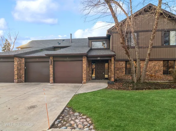 30 Creekside Cir APT B, Elgin, IL 60123