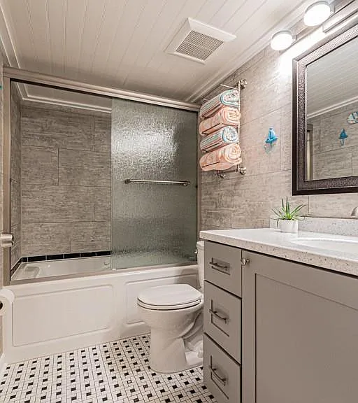 2132 Tama Cir #102 — Photo 24