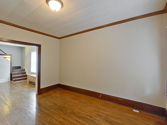 2nd image of 461-463 Reinhard Ave #461