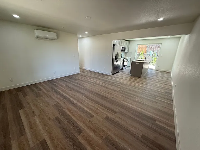 1565 Carlin St — Photo 30