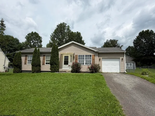 79 Fairfax Dr, Bridgeport, WV 26330