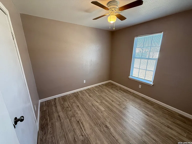 1405 Donaldson Ave #202 — Photo 8