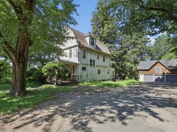 37 Livingston Ave, Roseland Boro, NJ 07068