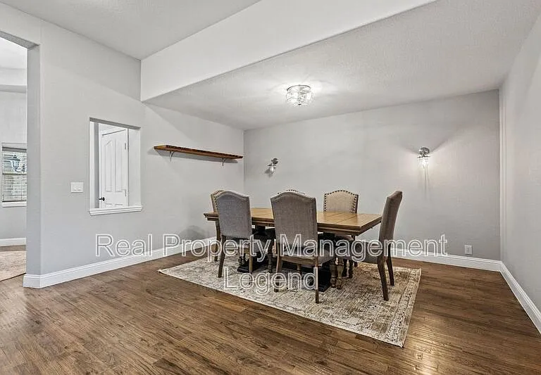1451 Cedar Hollow Dr — Photo 8