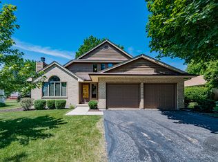 1024 Cypress Dr, Aurora, IL 60506