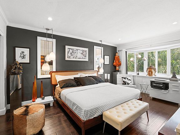 4th image of 7 Middlesex Drive