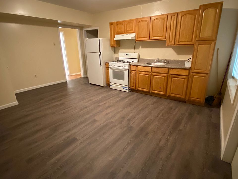 1st image of 12-20 Rockville St #18-A