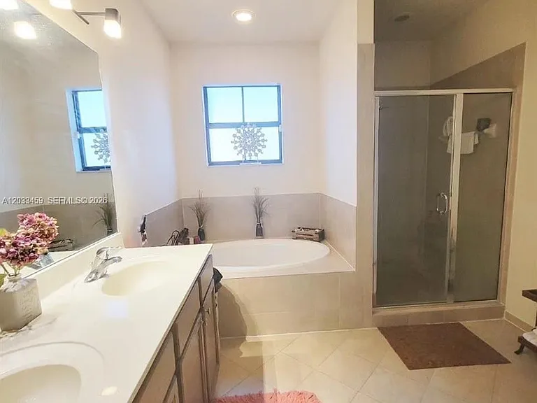 175 NE 26th Ave — Photo 32