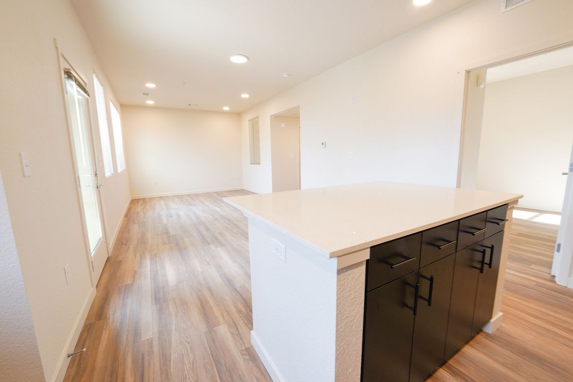 Madera Apts-Santa Fe-Kitchen-5