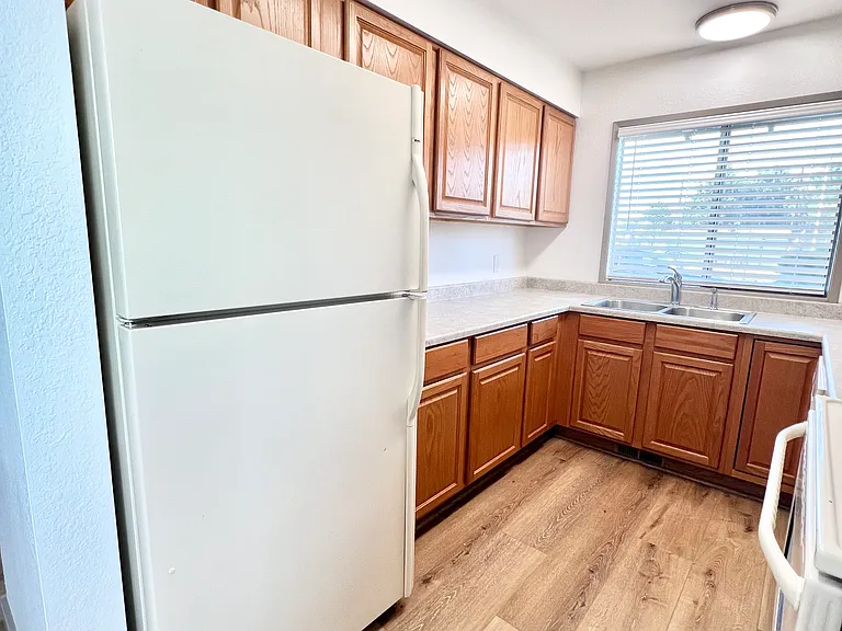 122-126 I St SW #122 — Photo 13