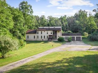 281 Brass Castle Rd, Oxford, NJ 07863