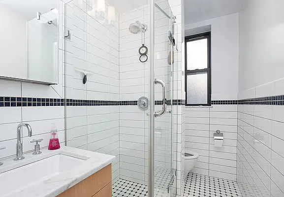 Rented by Emor Management Inc. | media 41