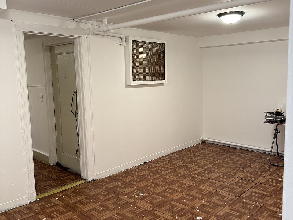 Building Photo 4