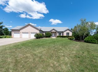 37W502 Heritage Dr, Batavia, IL 60510