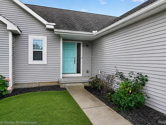 3rd image of 1297 Rosalie Dr