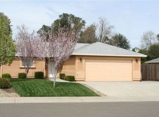 1072 Monterra Ln, Redding, CA 96002