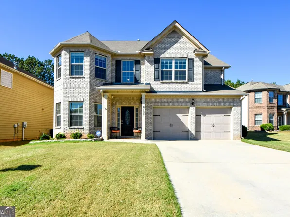 6736 Oak Hill Pl, Fairburn, GA 30213