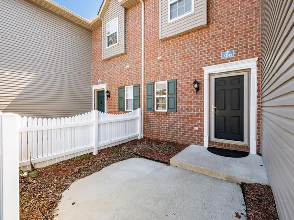 786 Spring Valley Dr, Lewis Center, OH 43035