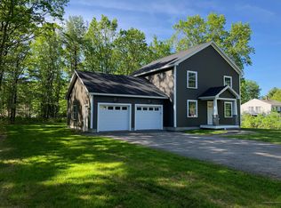4 Gulliver Dr, Sanford, ME 04073