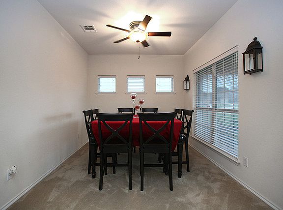 3rd image of 521 Highmoor Ct