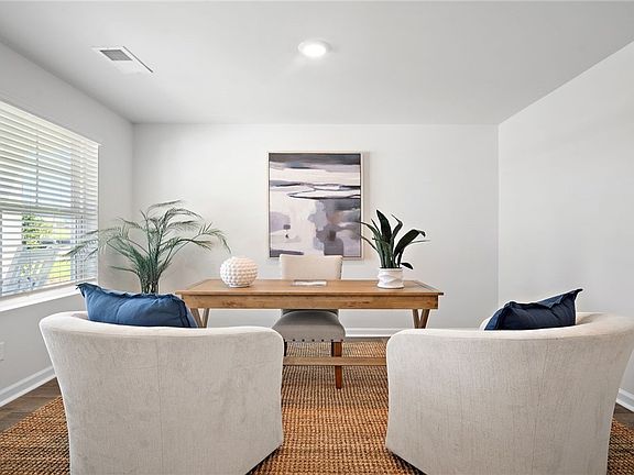 3rd image of 1066 Bergamot Road