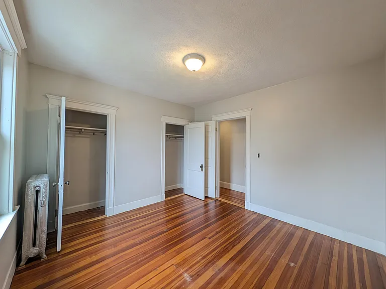 14 Montgomery St — Photo 13