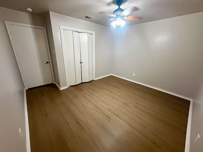 830 Windsor Pl — Photo 23