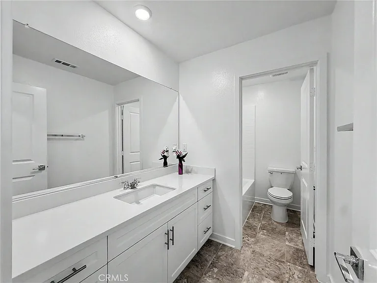1366 Thunderbolt Ln — Photo 15