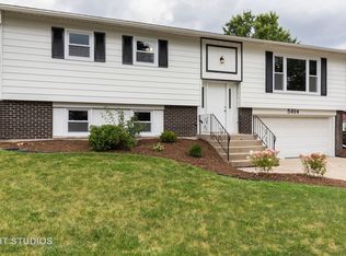 5814 Essex Rd, Oak Forest, IL 60452