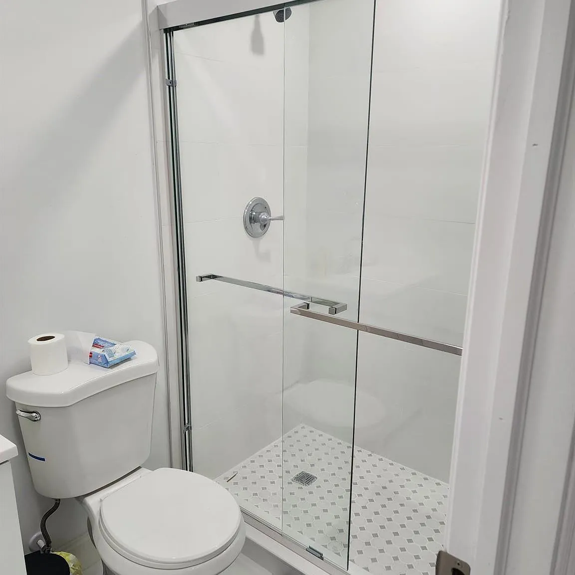 Studio, 1.0 bath, 400 sqft, $1,300 — Photo 3