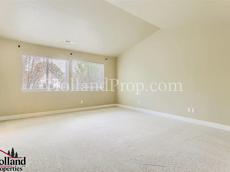 342 NW Malia Ln — Photo 17