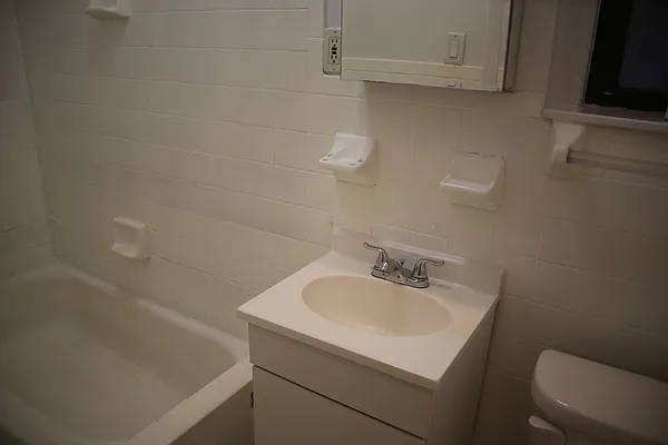 Rented by Waverly Realty Associates | media 40