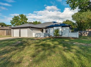 7536 Red Oak St, Fort Worth, TX 76182